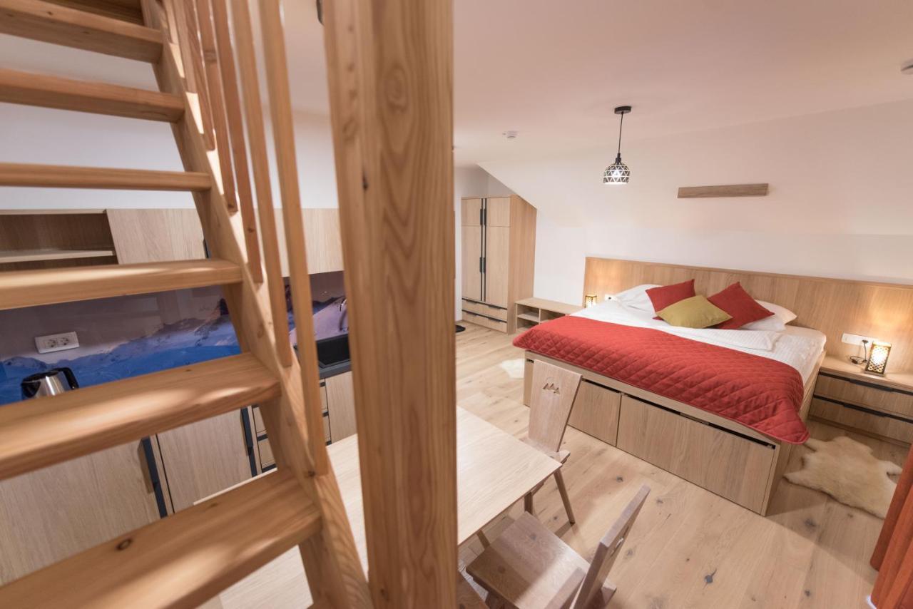 Guesthouse Lajnar Zgornja Sorica Eksteriør bilde