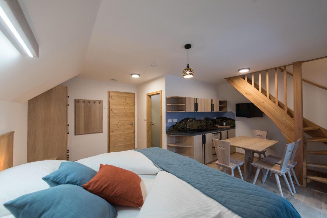 Guesthouse Lajnar Zgornja Sorica Eksteriør bilde
